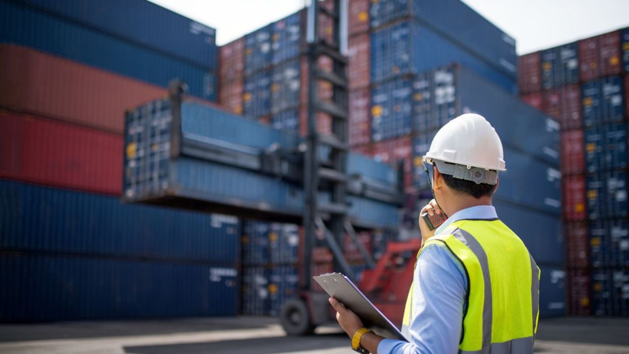 Preparing Export and Customs Clearance Documents